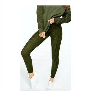 Vs pink green leopard legging